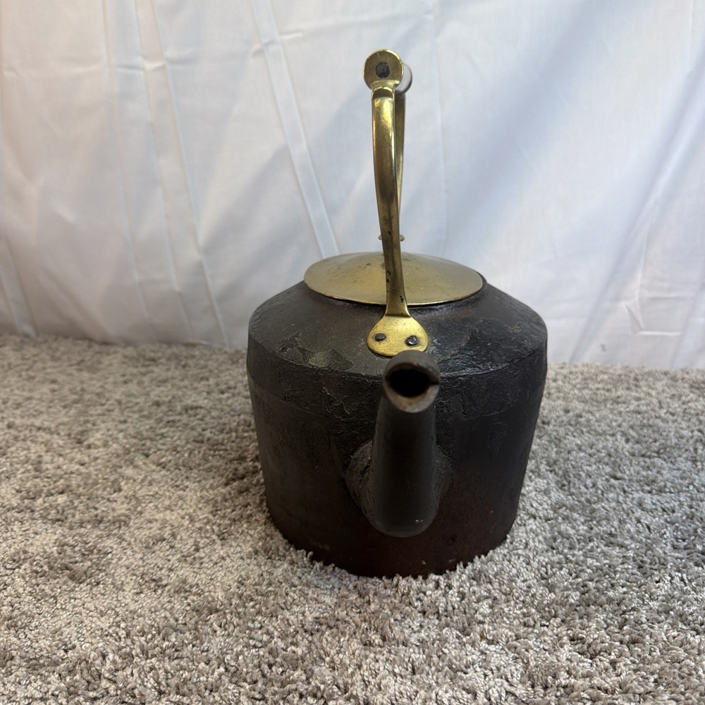 Antique Cast Iron Tea Kettle | British No 6 | 10 Pint Hearth Kettle 1800s - Picture 2 of 10